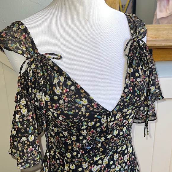 French Connection Hallie Crinkle Floral Print Maxi Dress - Picture 16 of 16